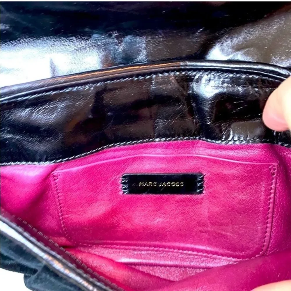 Marc Jacobs identical fashion accent